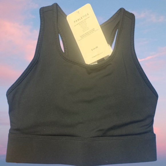 The Fabletics No-Bounce High Impact Sports Bra is a must for  workouts.NWT - Picture 4 of 8